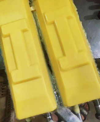 Duurzaam bewegende type Crawler Chain Rubber Track Pad Excavator Onderstelonderdelen